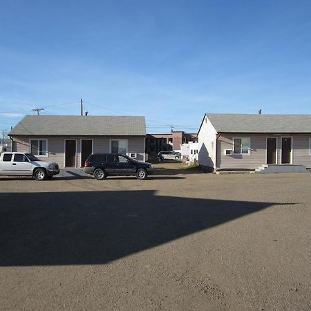Midtown Motel On Alaska Ave Dawson Creek Exterior photo